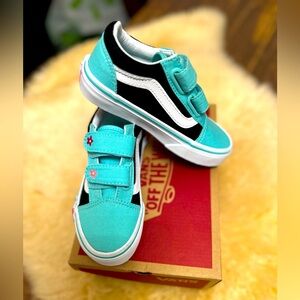 BRAND NEW IN BOX! Vans for girls